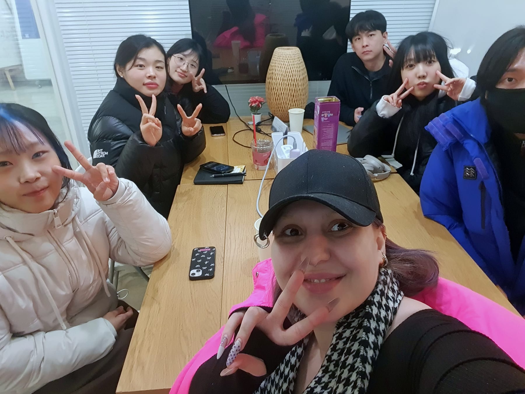 원투스픽 실제 활동 사진: 처음 만나도 함께 웃을 수 있는 모임